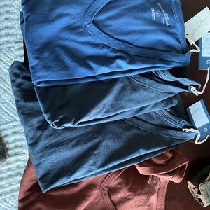 Universal thread tee shirts set of 4